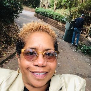 Meet your Posher, Joyce